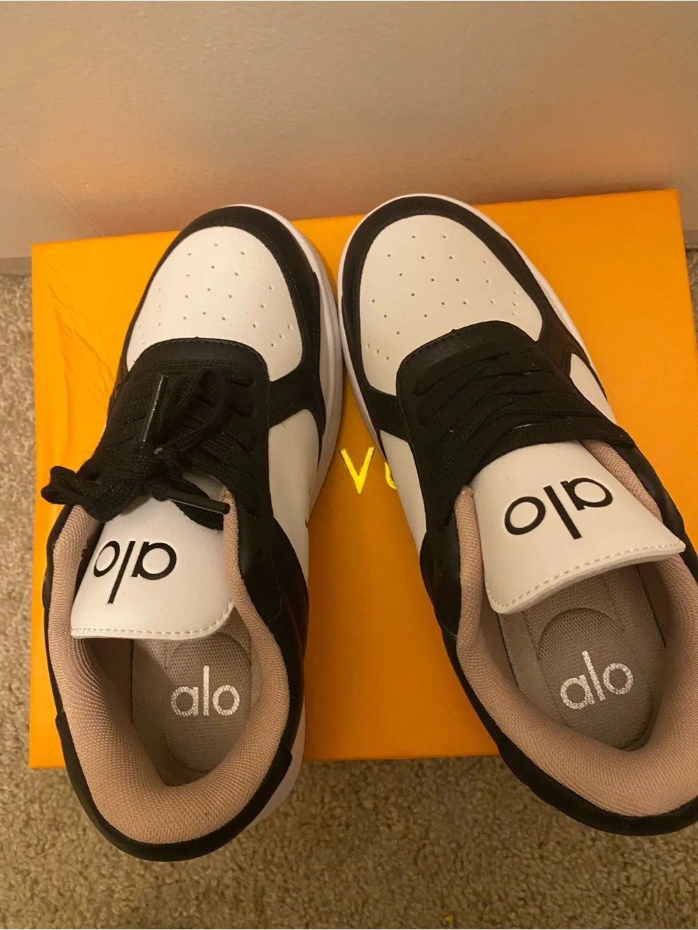 ALO Yoga Black, White and Beige Low-Top Sneakers